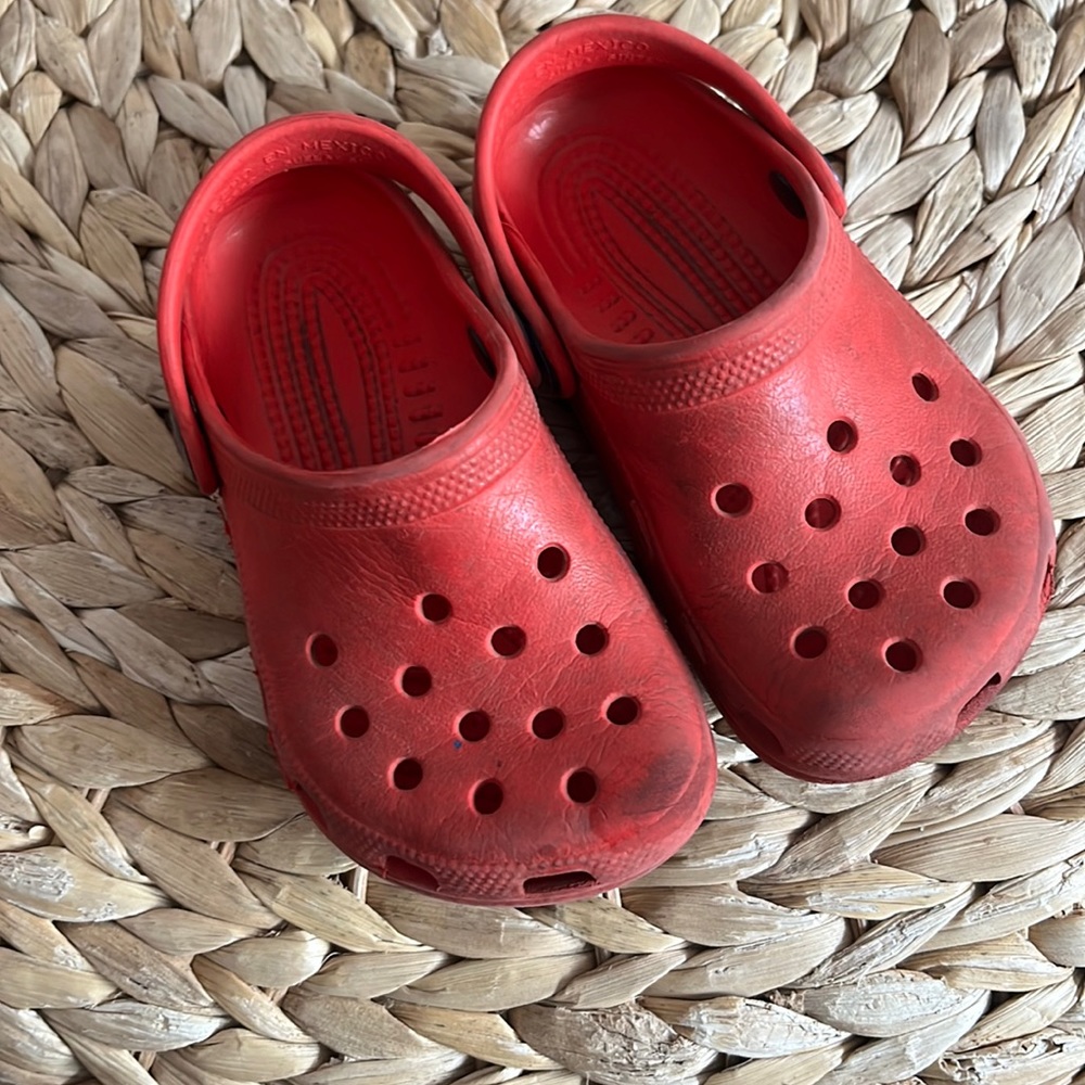Toddler crocs size 6/7